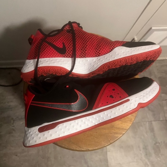 Nike Kids Black and Red Athletic Sneakers Paul George Nike - Picture 7 of 7